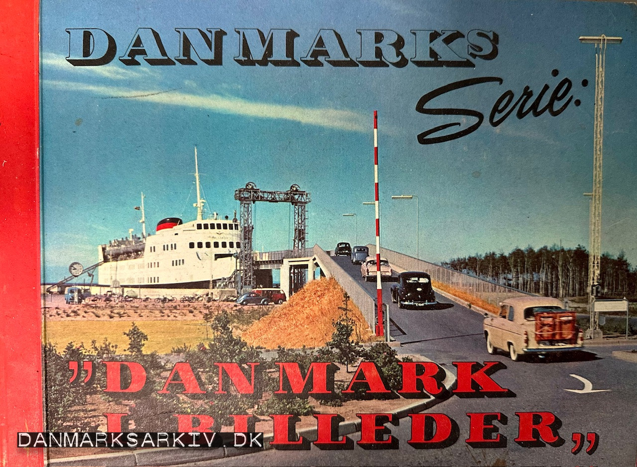 Danmarks Serie "Danmark i billeder" - Biler kører ombord DSB færgen Halskov inden affart.